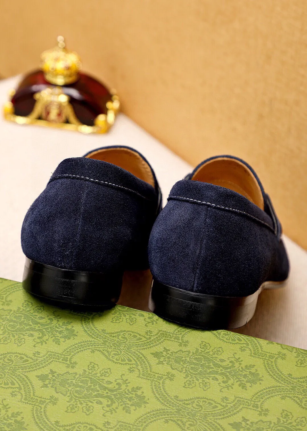 Men's shoes 💰420 💐 Product trademark: GUCCI "Gucci" casual leather shoes Regular size: 38-44 (45.46.47🉑️customized) Product materials: Selected imported first-layer frosted calfskin upper + classic hardware buckle, imported cowhide leather lining. Strong three-dimensional visual effect, original combination outsole Color: 3⃣️colors available